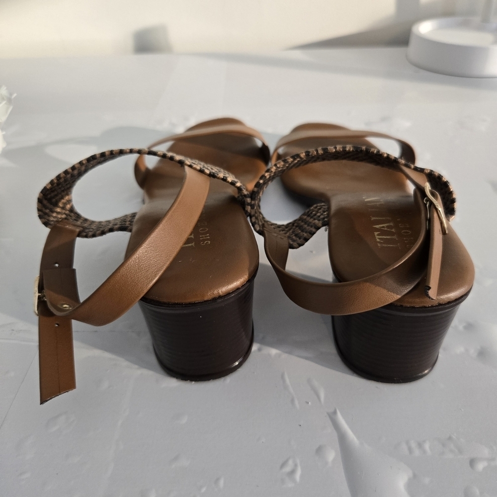 Italian Shoemakers Brown Sandals with Woven Strap - Picture 12 of 12